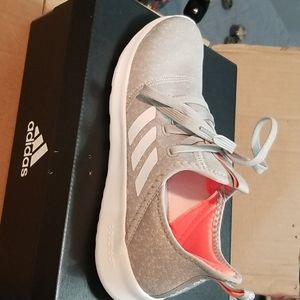 Adidas Women's Size 8